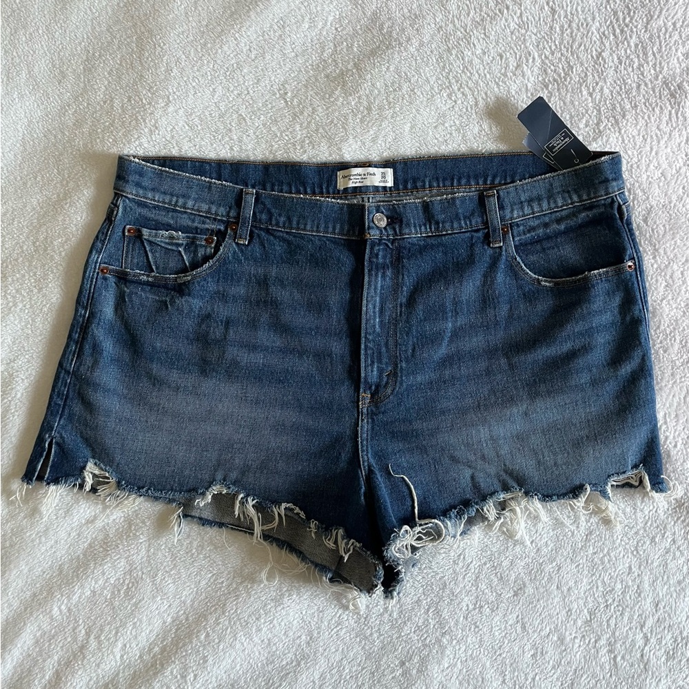 Abercrombie NWT Jean Mom Shorts High Rise 35”